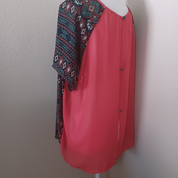 Umgee Batik Print Red Sheer Open Back Top Blouse Women's size Large - Picture 3 of 13